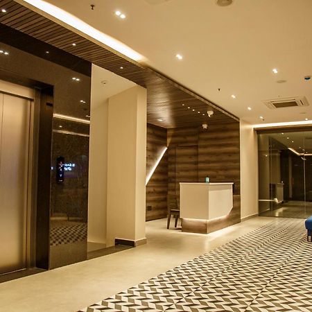 Hotel Galore Inn Майсур Экстерьер фото